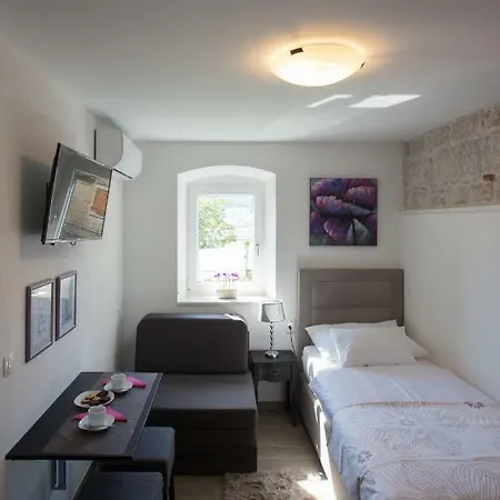 Morus Alba Apartment Split Exterior photo